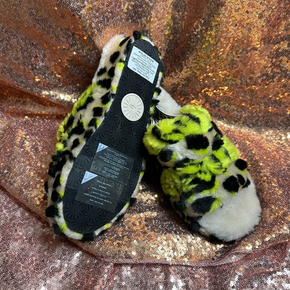 Uggs - Picture 2 of 3